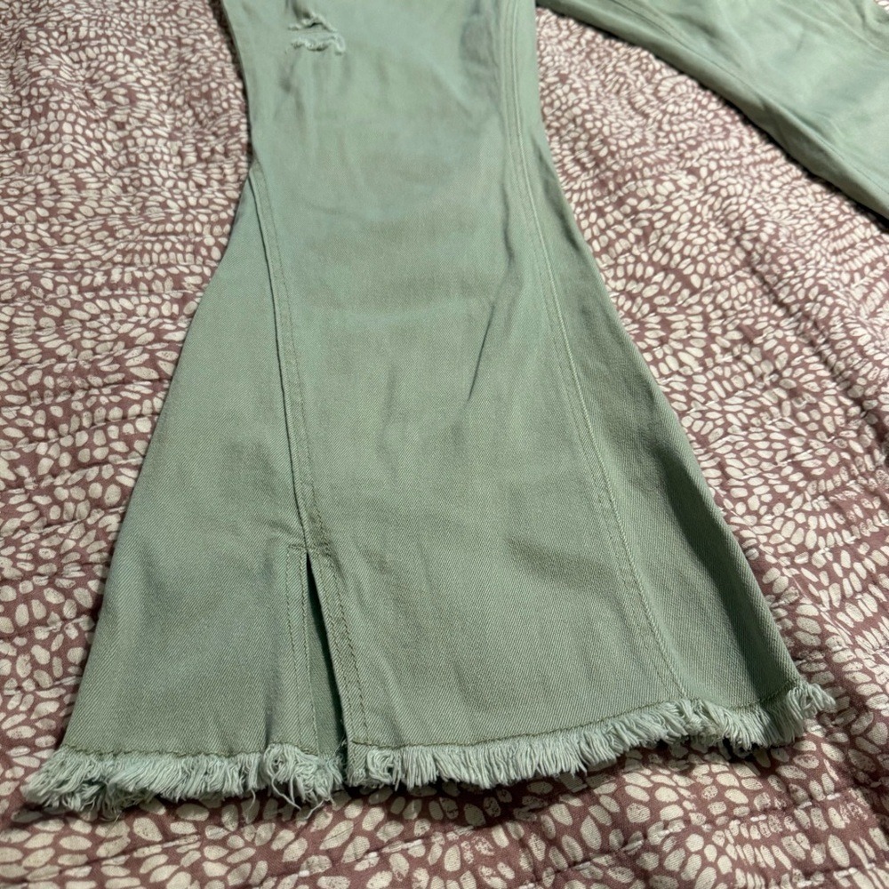 Est. 1946 Denim Sage Green Super Hi-Rise Flare Distressed Jeans 18WP Fringe Hem - Picture 11 of 13
